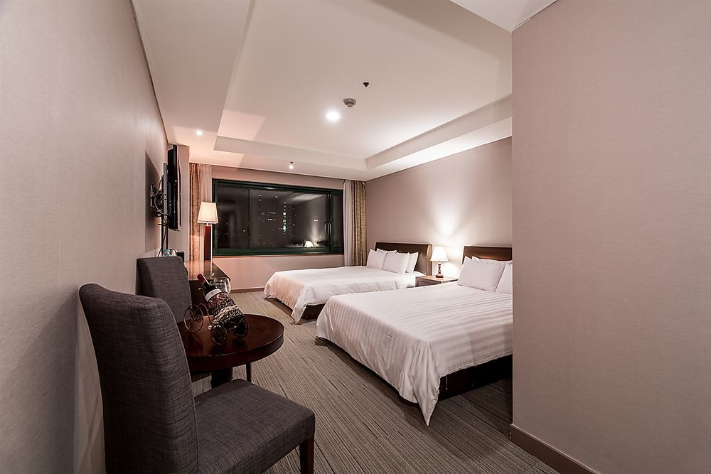 סיאול New Hilltop Hotel מראה חיצוני תמונה