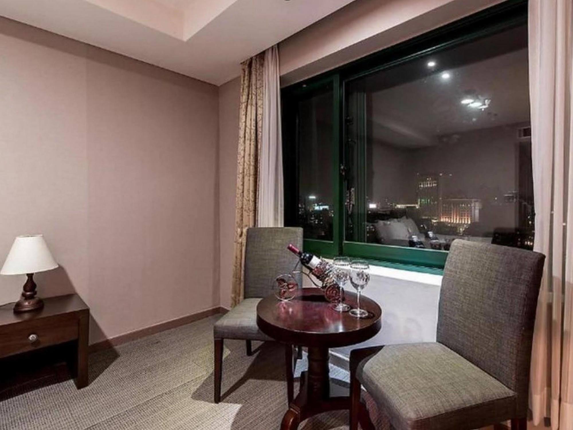 סיאול New Hilltop Hotel מראה חיצוני תמונה