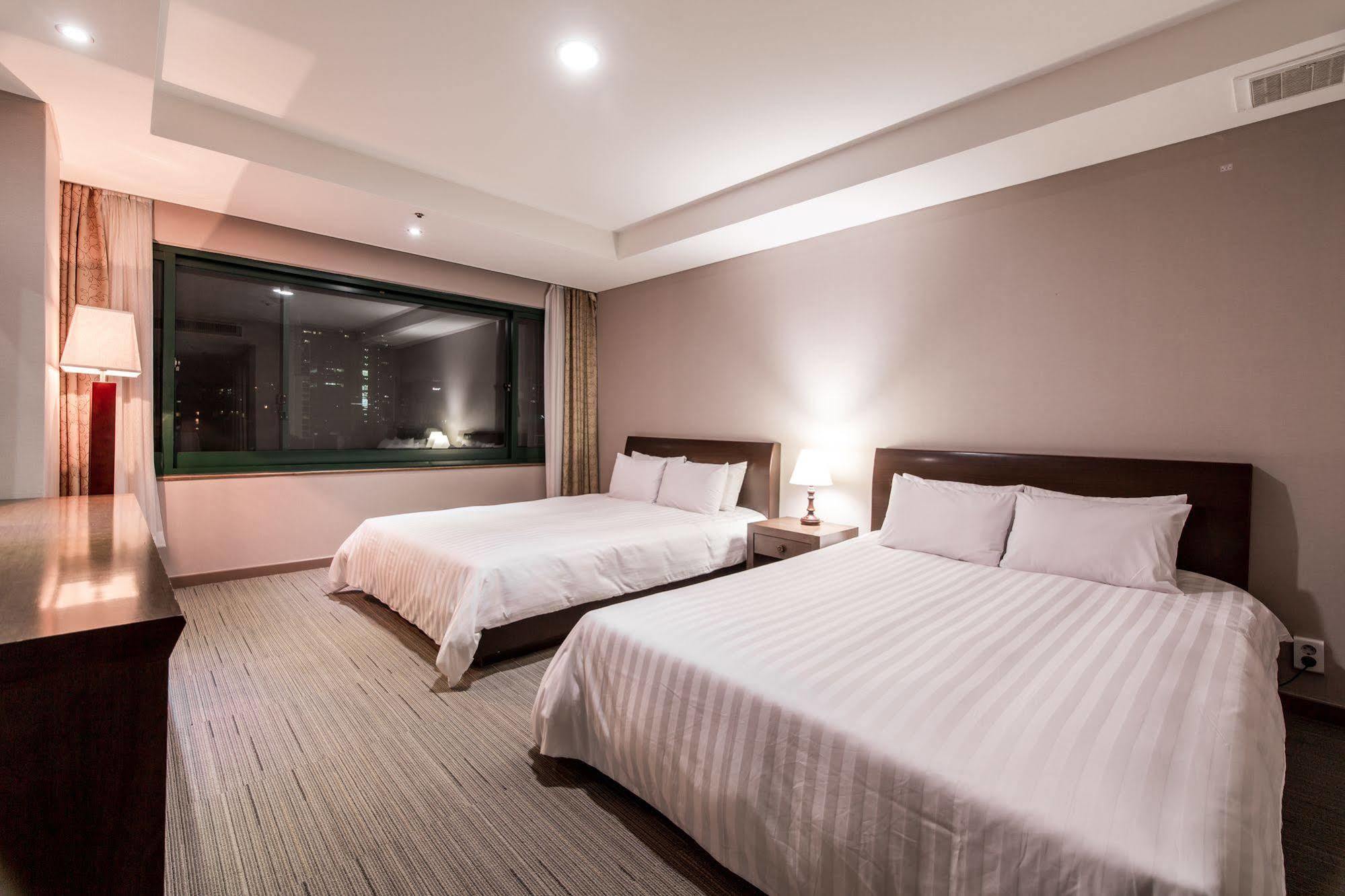 סיאול New Hilltop Hotel מראה חיצוני תמונה